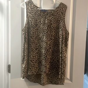 Cheetah print XL tank top blouse 
Ships in 1-2 days